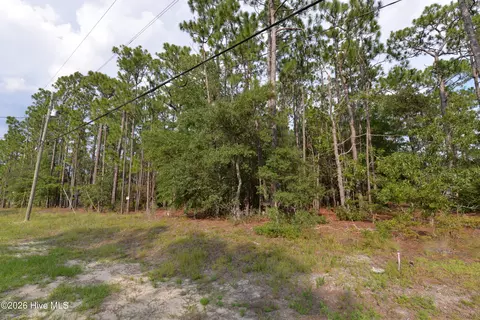 881 Eden Dr, Southport, NC 28461