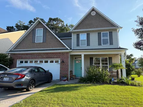 402 Lady Bug Ln, Wilmington, NC 28411