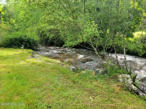 000 Davis Creek Rd, Murphy, NC 28906 photo 3