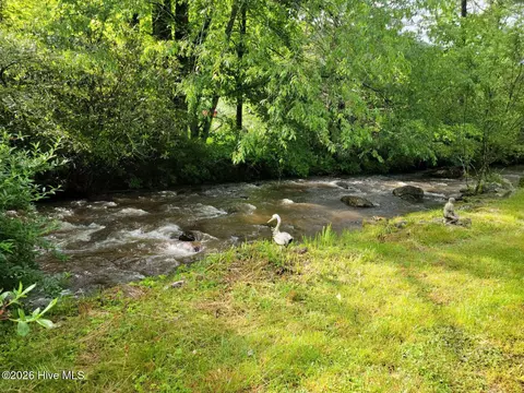 000 Davis Creek Rd, Murphy, NC 28906 photo 2