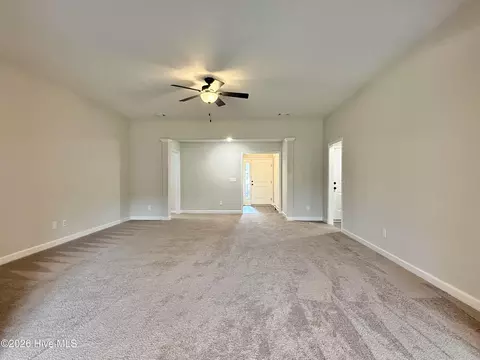 Living - 911 Goodale Dr, Augusta, GA 30909 photo 2 of 3