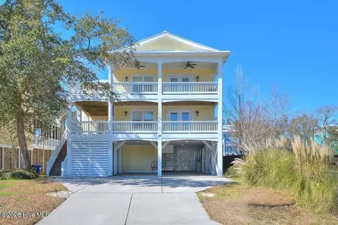 107 SE 69th St, Oak Island, NC 28465