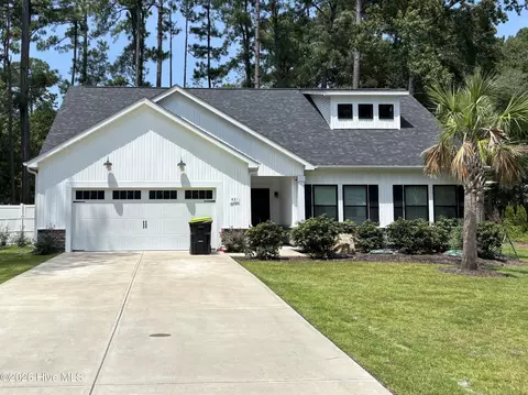 431 Sandlewood Dr NW, Calabash, NC 28467