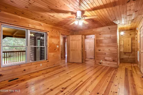 Living - 960 Ogreeta Rd, Murphy, NC 28906 photo 1 of 6