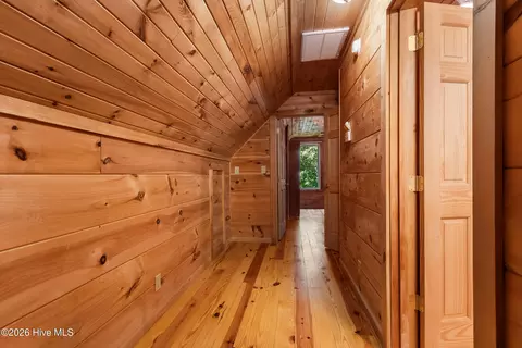 Entry Way - 960 Ogreeta Rd, Murphy, NC 28906 photo 11 of 13