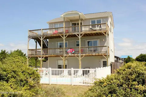 1907 Emerald Dr, Emerald Isle, NC 28594