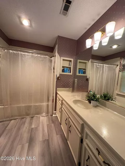 Bath - 523 Brandermill Rd, Evans, GA 30809 photo 5 of 5