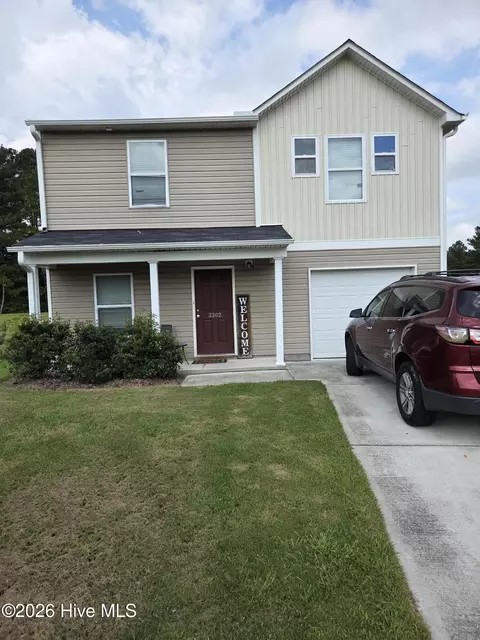 3302 Taylors Pointe Dr, Winterville, NC 28590