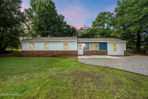 305 Wallington Rd, Wilmington, NC 28409