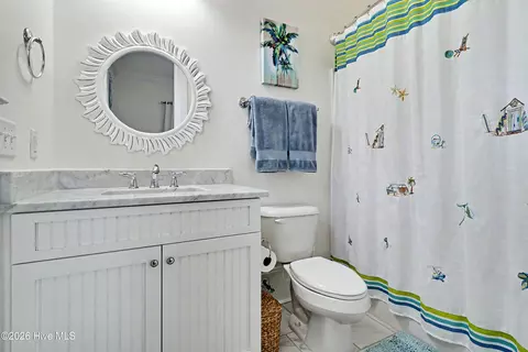 Bath - 141 Cove Side Ln, Hampstead, NC 28443 photo 5 of 6