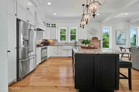 Kitchen - 141 Cove Side Ln, Hampstead, NC 28443 photo 5 of 5