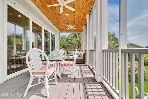 Exterior - 141 Cove Side Ln, Hampstead, NC 28443 photo 11 of 14