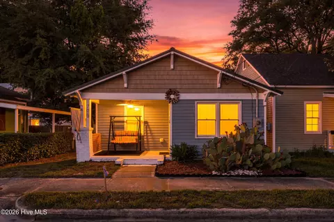 705 Wooster St, Wilmington, NC 28401