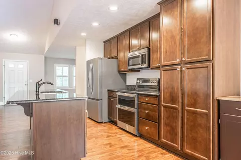 Kitchen - 17 Cypress Ln, Pinehurst, NC 28374 photo 4 of 4