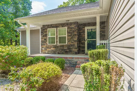 Exterior - 17 Cypress Ln, Pinehurst, NC 28374 photo 2 of 10