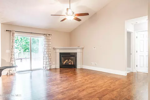 Living - 17 Cypress Ln, Pinehurst, NC 28374 photo 4 of 4