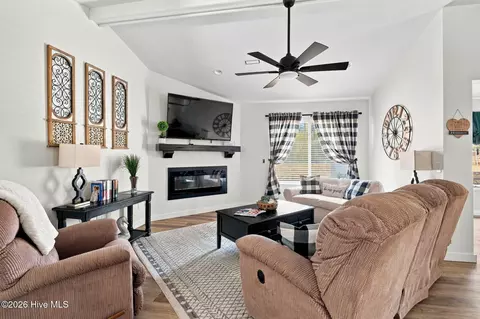 Living - 9 Alexander Ln, Pinehurst, NC 28374 photo 1 of 4