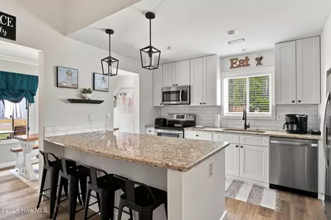 Kitchen - 9 Alexander Ln, Pinehurst, NC 28374 photo 2 of 5