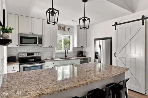 Kitchen - 9 Alexander Ln, Pinehurst, NC 28374 photo 4 of 5