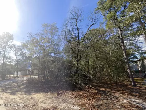 149 NE 5th St, Oak Island, NC 28465