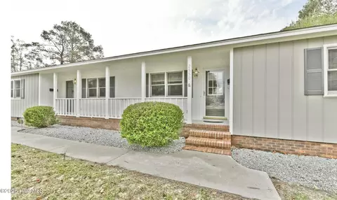 2550 Chestnut St, Wilmington, NC 28405
