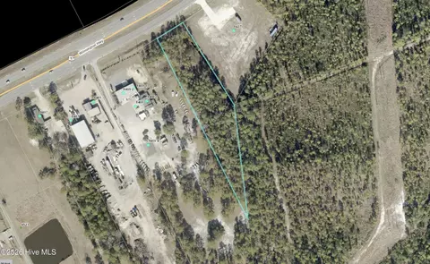 17 S Us Highway 17, Holly Ridge, NC 28445