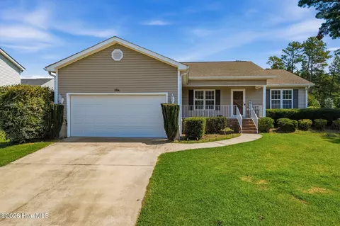204 Savannah Garden Dr, Carthage, NC 28327