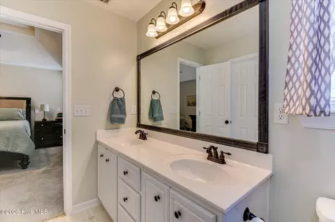 Bath - 772 Faircloth Commons Rd, Evans, GA 30809 photo 2 of 3