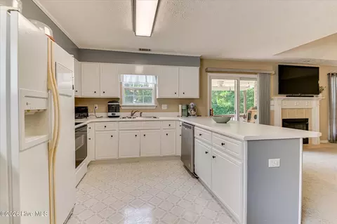Kitchen - 772 Faircloth Commons Rd, Evans, GA 30809 photo 3 of 5