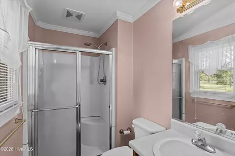 Bath - 4581 Hickory Dr, Evans, GA 30809 photo 3 of 3