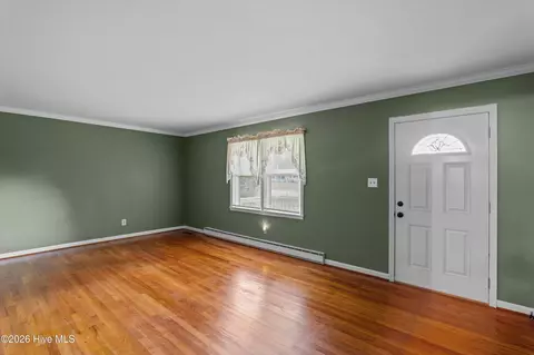 Living - 4581 Hickory Dr, Evans, GA 30809 photo 2 of 8