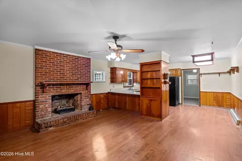 Living - 4581 Hickory Dr, Evans, GA 30809 photo 5 of 8