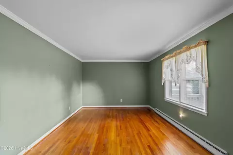Living - 4581 Hickory Dr, Evans, GA 30809 photo 3 of 8