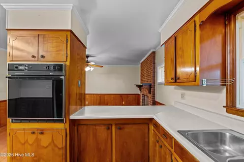 Kitchen - 4581 Hickory Dr, Evans, GA 30809 photo 5 of 5