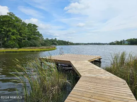 View/Area - 11 Sailview Ct, Hampstead, NC 28443 photo 2 of 2