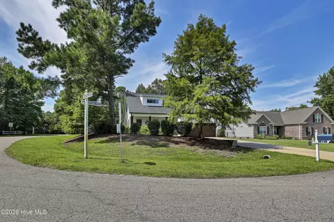 Exterior - 11 Sailview Ct, Hampstead, NC 28443 photo 1 of 7