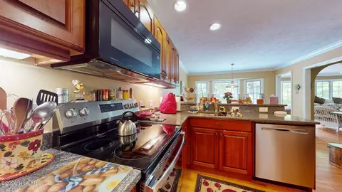 Kitchen - 28 Devon Dr, Pinehurst, NC 28374 photo 6 of 6