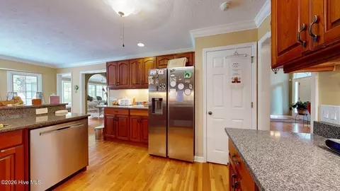 Kitchen - 28 Devon Dr, Pinehurst, NC 28374 photo 4 of 6