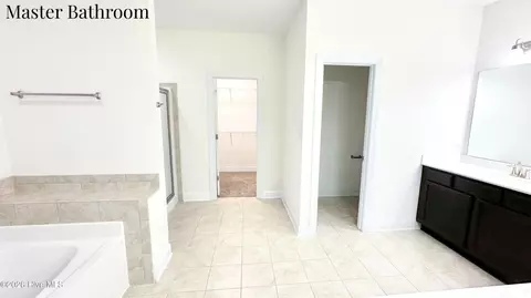 Bath - 3009 Sharpnose St, New Bern, NC 28562 photo 1 of 5