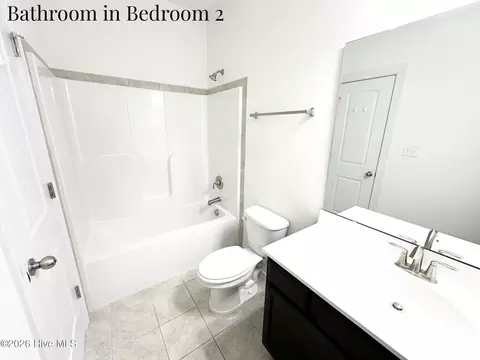 Bath - 3009 Sharpnose St, New Bern, NC 28562 photo 4 of 5