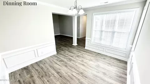 Dining - 3009 Sharpnose St, New Bern, NC 28562 photo 1 of 2