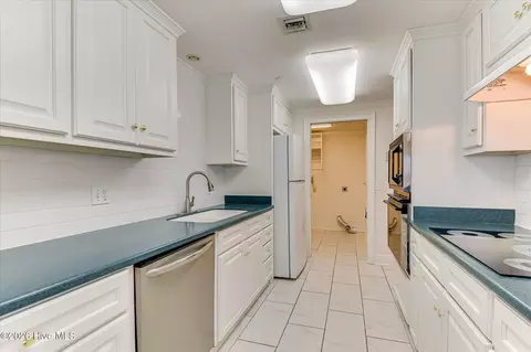 Kitchen - 1 7th St #1404, Augusta, GA 30901 photo 2 of 6