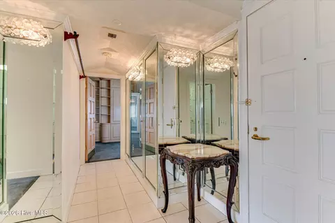 Entry Way - 1 7th St #1404, Augusta, GA 30901 photo 3 of 4