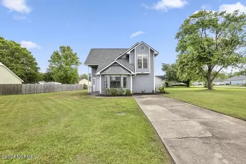 200 Pollard Dr, Jacksonville, NC 28540