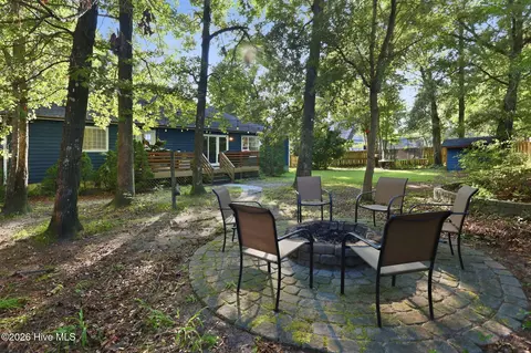 Exterior - 416 Masters Ln, Hampstead, NC 28443 photo 7 of 9