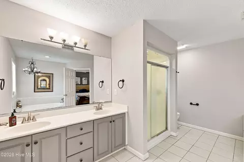 Bath - 416 Masters Ln, Hampstead, NC 28443 photo 2 of 6
