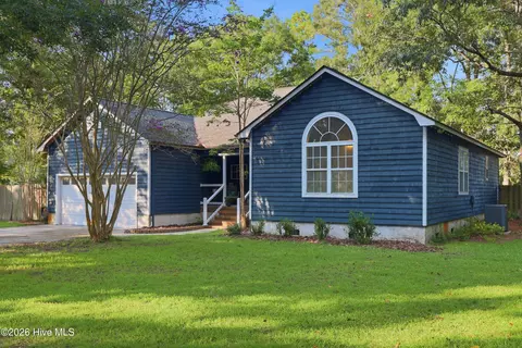 Exterior - 416 Masters Ln, Hampstead, NC 28443 photo 1 of 9