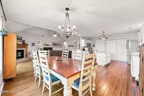 Dining - 416 Masters Ln, Hampstead, NC 28443 photo 4 of 4