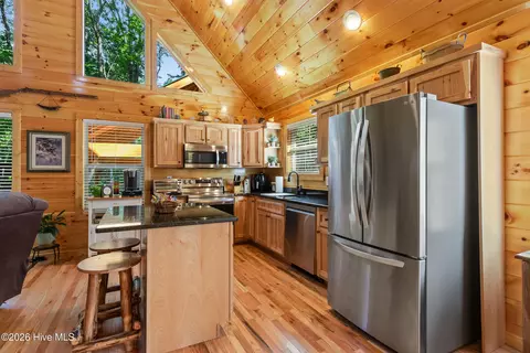 Kitchen - 84 Oakcrest Ln, Murphy, NC 28906 photo 1 of 5