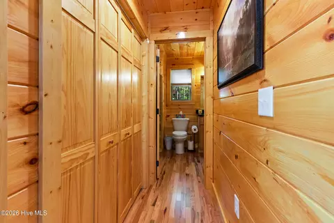 Entry Way - 84 Oakcrest Ln, Murphy, NC 28906 photo 3 of 4